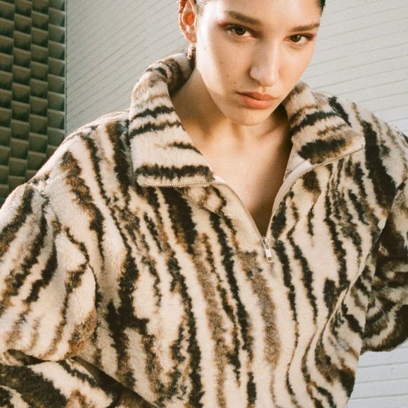 NWT Reformation Bolton Jacket in Zig Zag - Picture 2 of 6